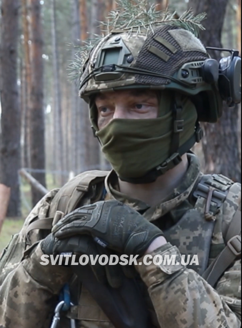 Молодь обирає боронити. Молодь обирає боронити.