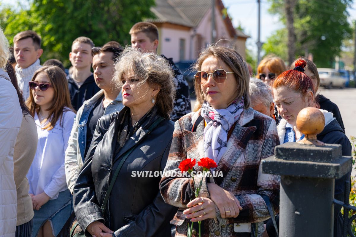 У Власівці вшанували полеглих у Другій світовій війні У Власівці вшанували полеглих у Другій світовій війні