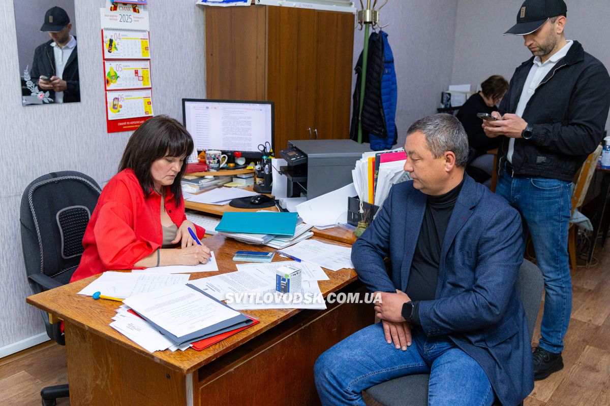 Офіційно: Домбровський — секретар міськради, Маліцького — звільнено Офіційно: Домбровський — секретар міськради, Маліцького — звільнено