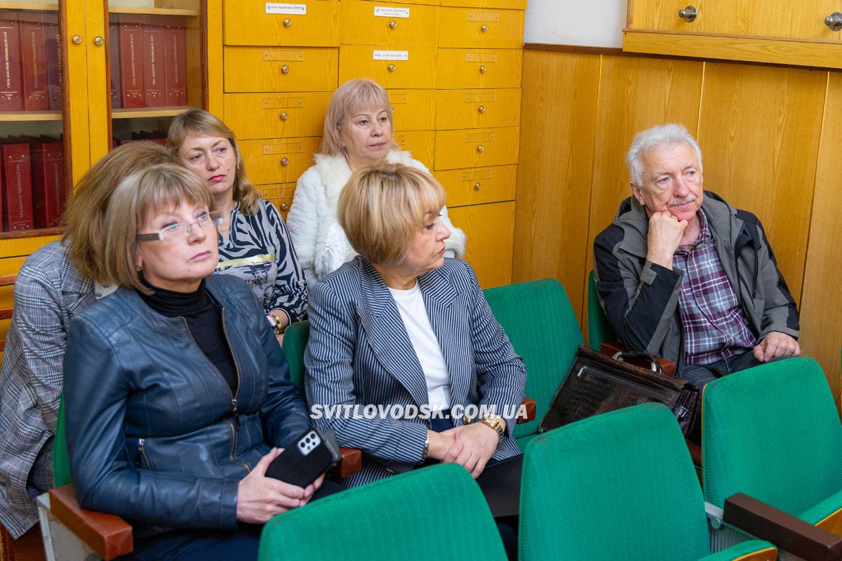 Світловодськ виходить із кризи: після зміни влади — до конструктивної роботи Світловодськ виходить із кризи: після зміни влади — до конструктивної роботи