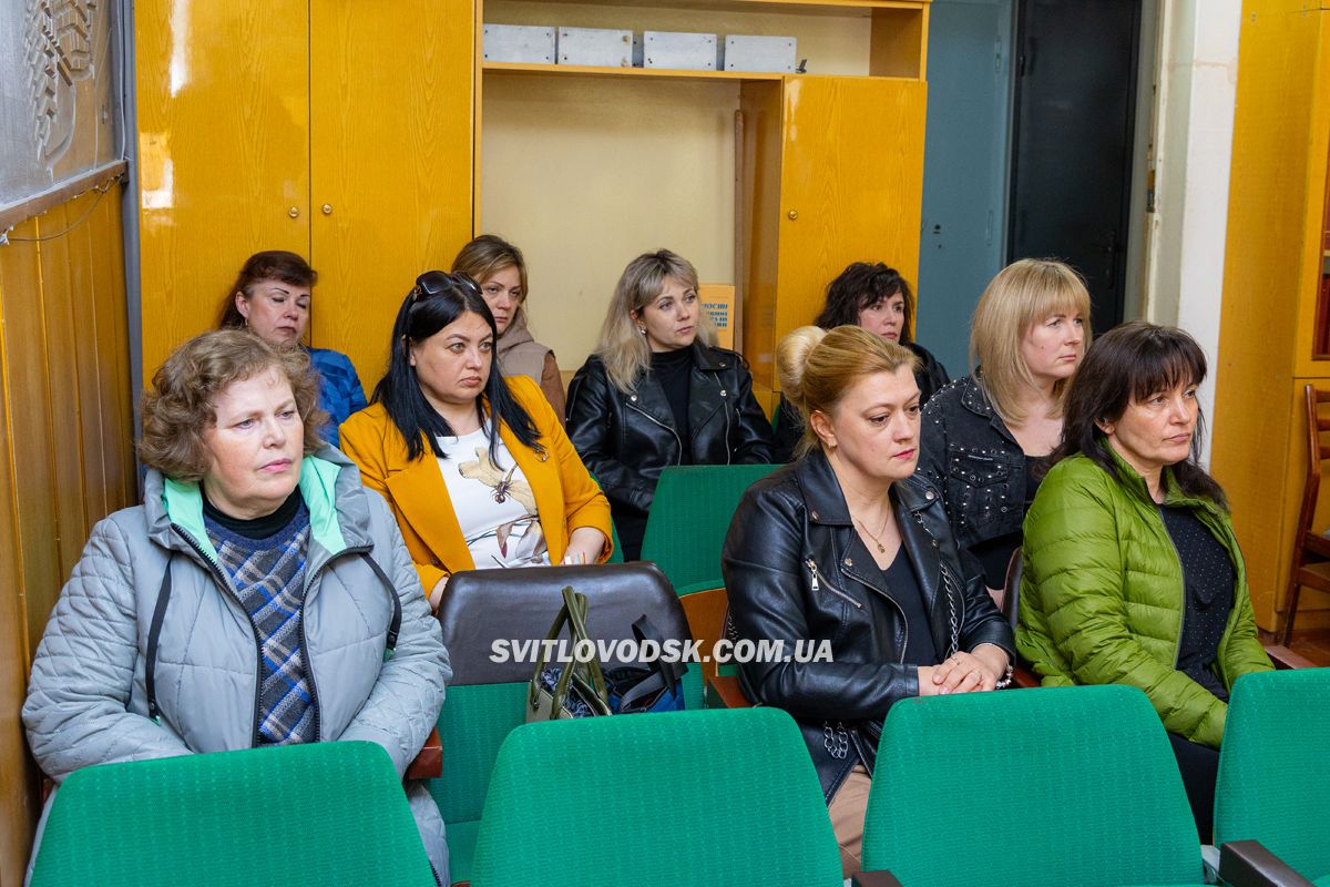 Світловодськ виходить із кризи: після зміни влади — до конструктивної роботи Світловодськ виходить із кризи: після зміни влади — до конструктивної роботи