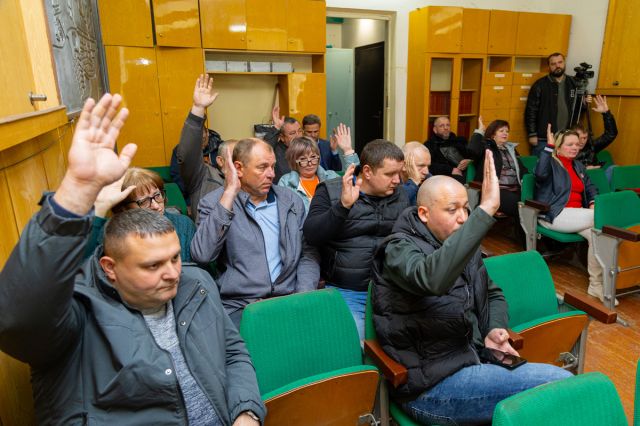 Голосування: Про дострокове припинення повноважень міського голови (ПРЯМИЙ ЕТЕР) Голосування: Про дострокове припинення повноважень міського голови (ПРЯМИЙ ЕТЕР)