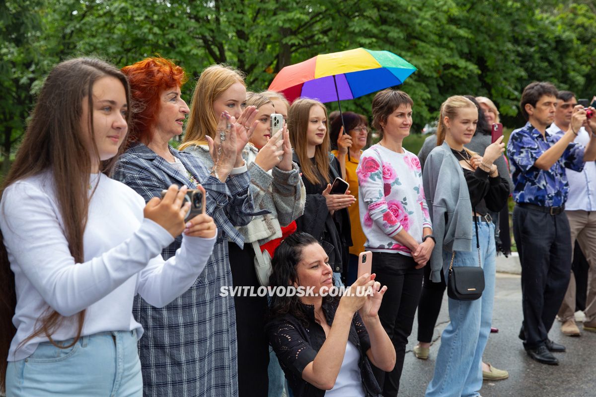 Зустріч із майбутнім: у Світловодську відбулися випускні дев’ятикласників Зустріч із майбутнім: у Світловодську відбулися випускні дев’ятикласників