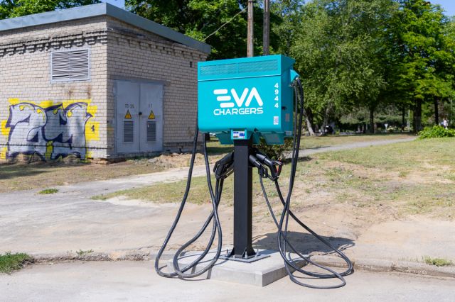 У Світловодську з’явилася перша зарядна станція для електромобілів