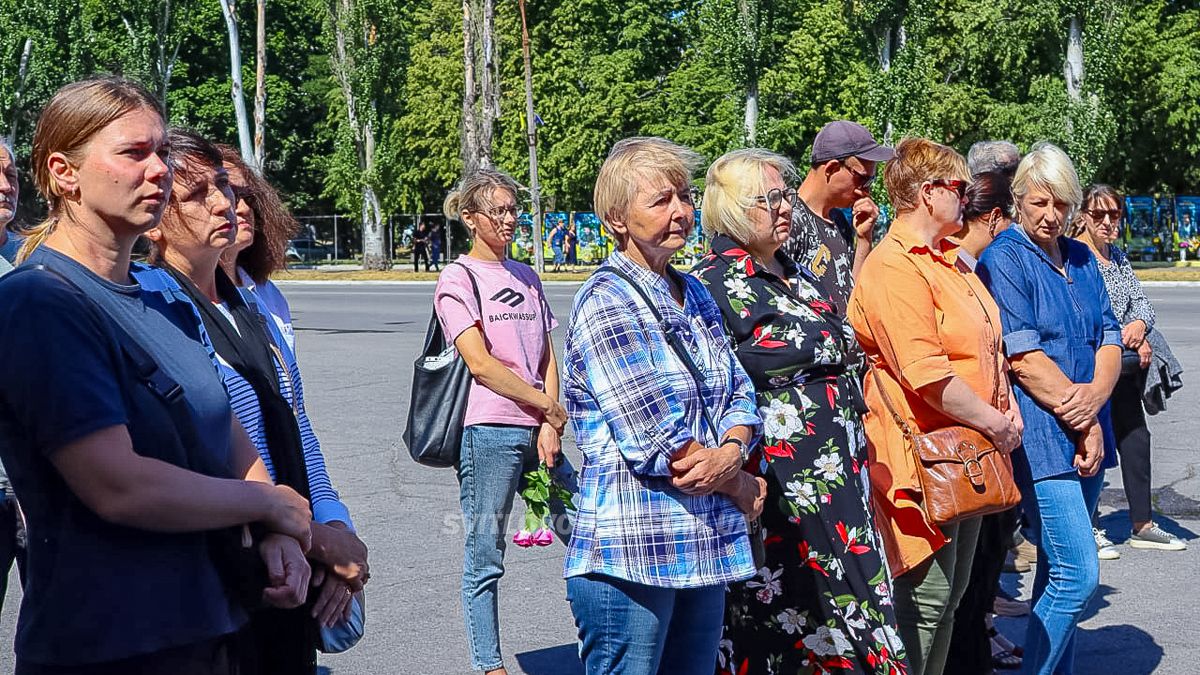 Світловодськ прощався із загиблим захисником Миколою Логвиненком