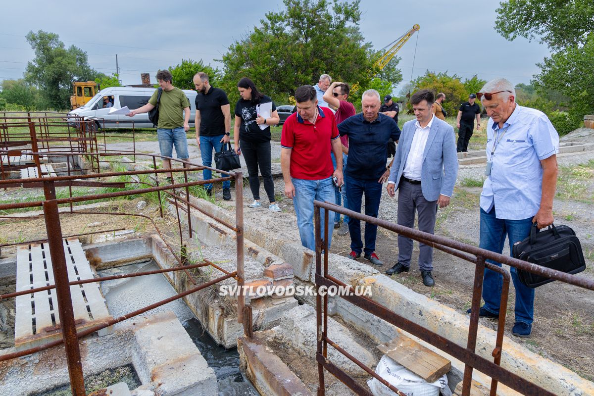 Як громада, влада і бізнес шукають вихід з екологічної кризи у Власівці