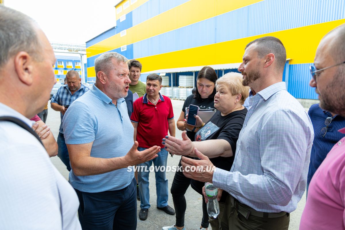 Як громада, влада і бізнес шукають вихід з екологічної кризи у Власівці