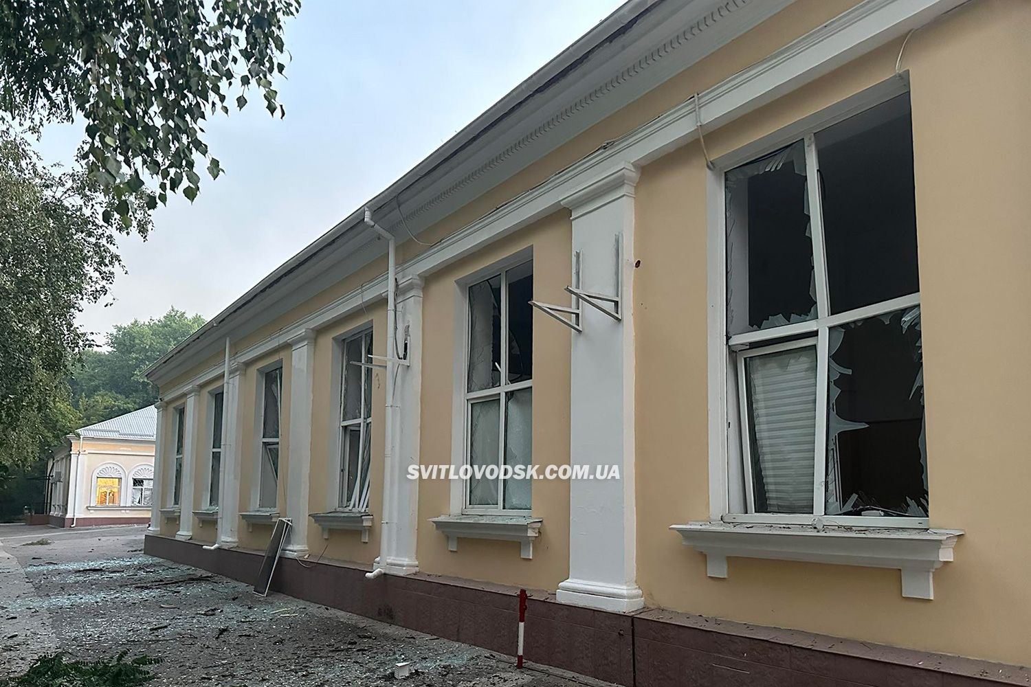 Обласний центр атакували дрони: пошкоджено філармонію та університет Обласний центр атакували дрони: пошкоджено філармонію та університет