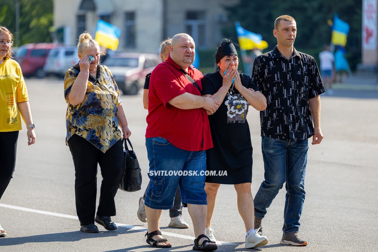 У Світловодську провели в останню земну дорогу захисника України Дениса Голіка У Світловодську провели в останню земну дорогу захисника України Дениса Голіка