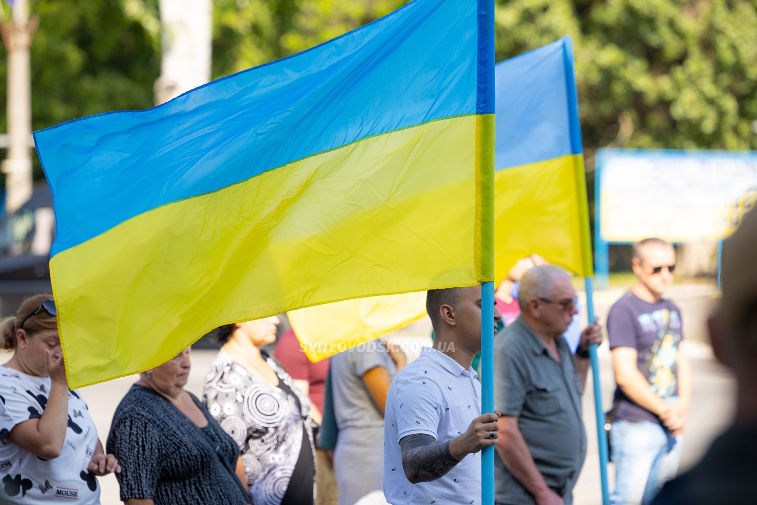 У Світловодську провели в останню земну дорогу захисника України Дениса Голіка У Світловодську провели в останню земну дорогу захисника України Дениса Голіка