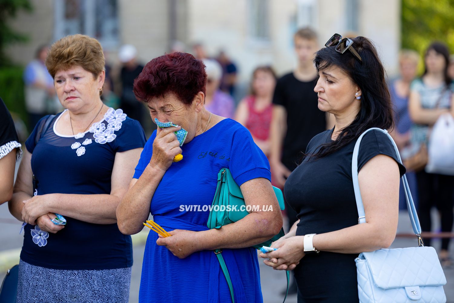 У Світловодську провели в останню земну дорогу захисника України Дениса Голіка У Світловодську провели в останню земну дорогу захисника України Дениса Голіка