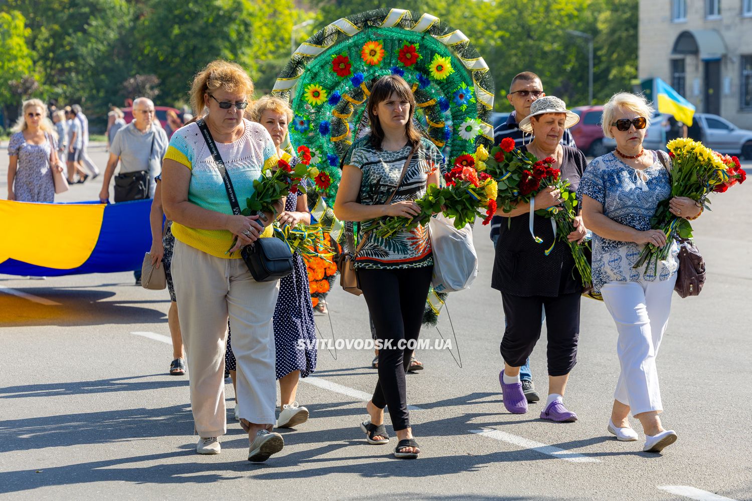 У Світловодську провели в останню земну дорогу захисника України Дениса Голіка У Світловодську провели в останню земну дорогу захисника України Дениса Голіка