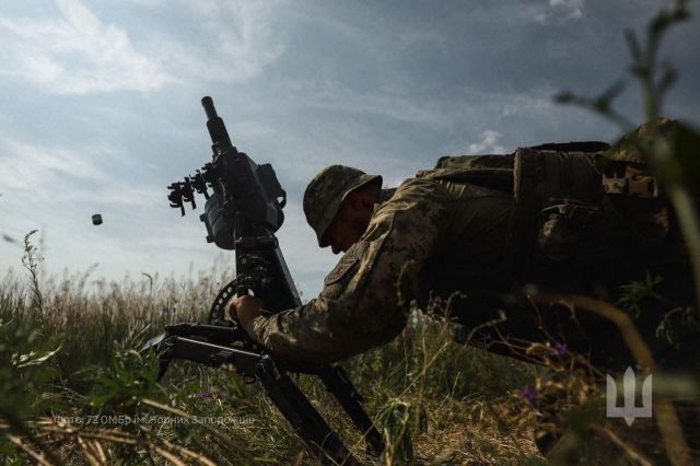 Вогнева підготовка для рекрутів за програмою «Контракт 18-24» — одна з перших та основних речей. 