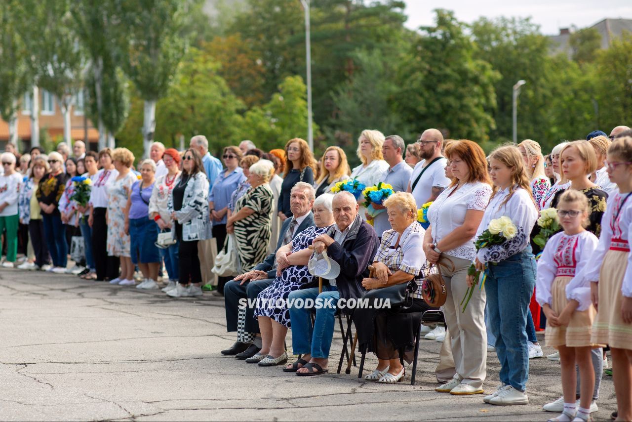 У День Незалежності Алея слави у Світловодську доповнилася портретами героїв У День Незалежності Алея слави у Світловодську доповнилася портретами героїв