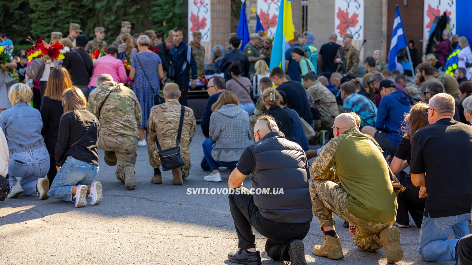 Світловодськ провів в останню путь захисника України Семена Котова Світловодськ провів в останню путь захисника України Семена Котова