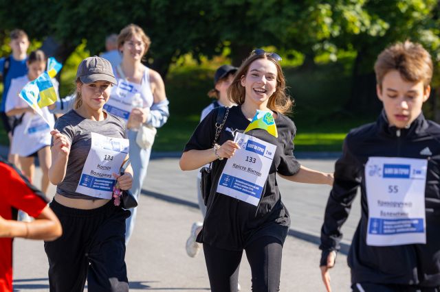 Понад 300 світловодців долучилися до забігу пам'яті загиблих героїв Понад 300 світловодців долучилися до забігу пам'яті загиблих героїв