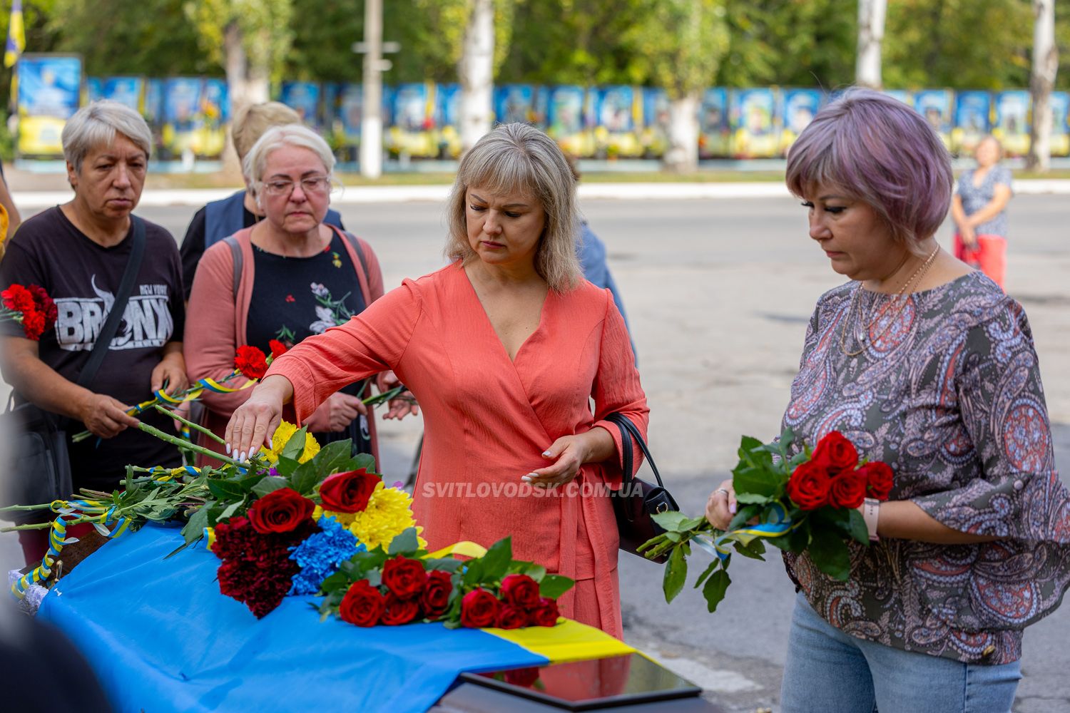 Світловодськ віддав останню шану полеглому захиснику України Андрію Макею Світловодськ віддав останню шану полеглому захиснику України Андрію Макею
