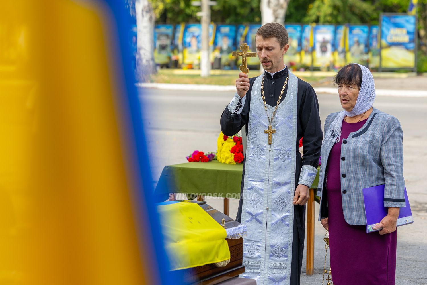 Світловодськ віддав останню шану полеглому захиснику України Андрію Макею Світловодськ віддав останню шану полеглому захиснику України Андрію Макею