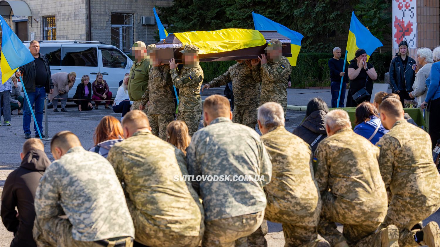 Світловодськ попрощався із 28-річним захисником України Олексієм Гачаном