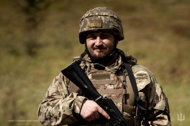 Ми – військові. Ми – військові.
