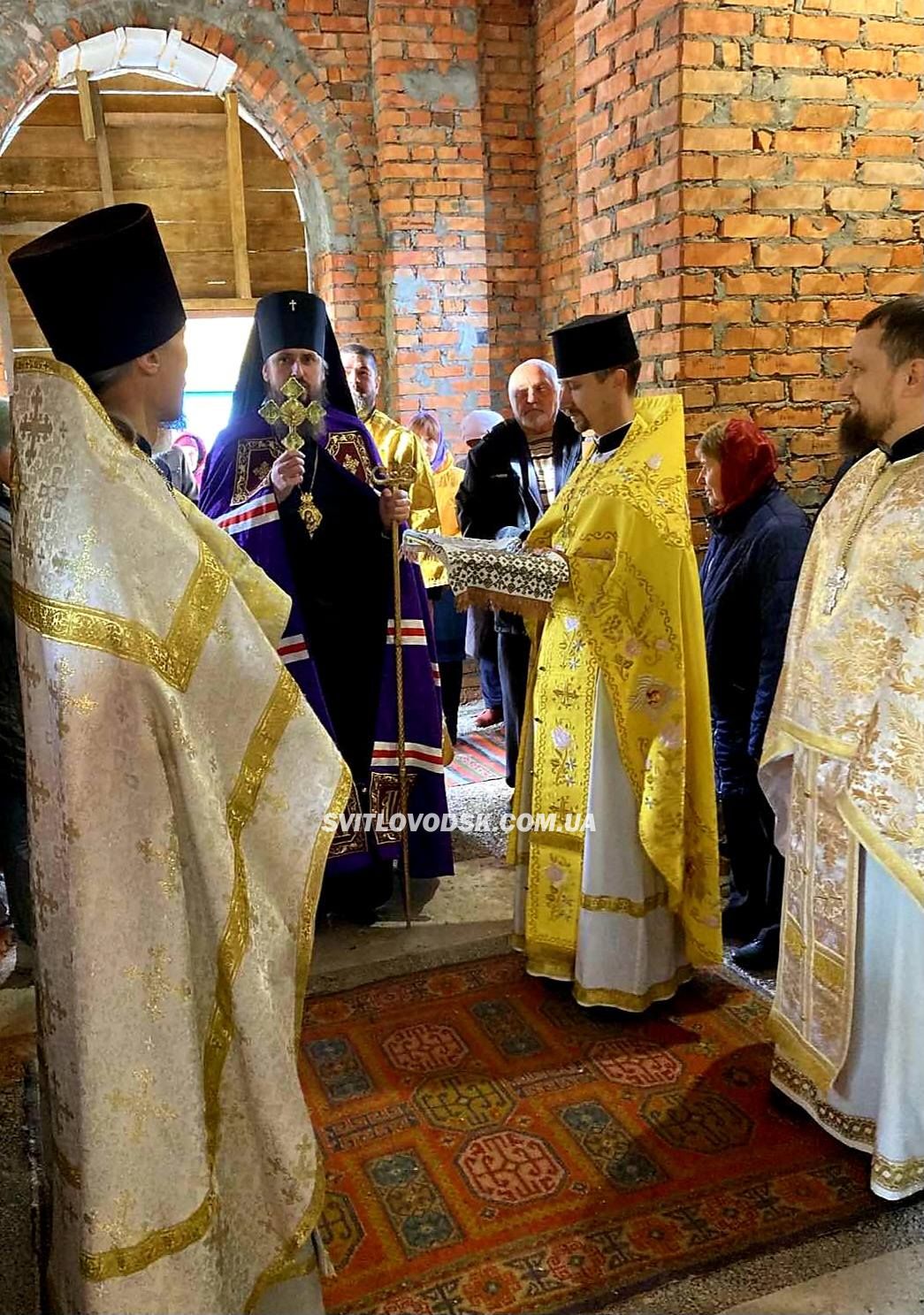 У Світловодську архієпископ Марк звершив літургію в недобудованому храмі Святителя Миколая У Світловодську архієпископ Марк звершив літургію в недобудованому храмі Святителя Миколая