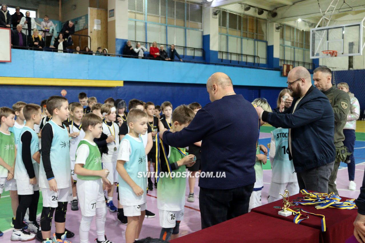 Баскетбольний турнір до Дня військового капелана відбувся у Світловодську Баскетбольний турнір до Дня військового капелана відбувся у Світловодську