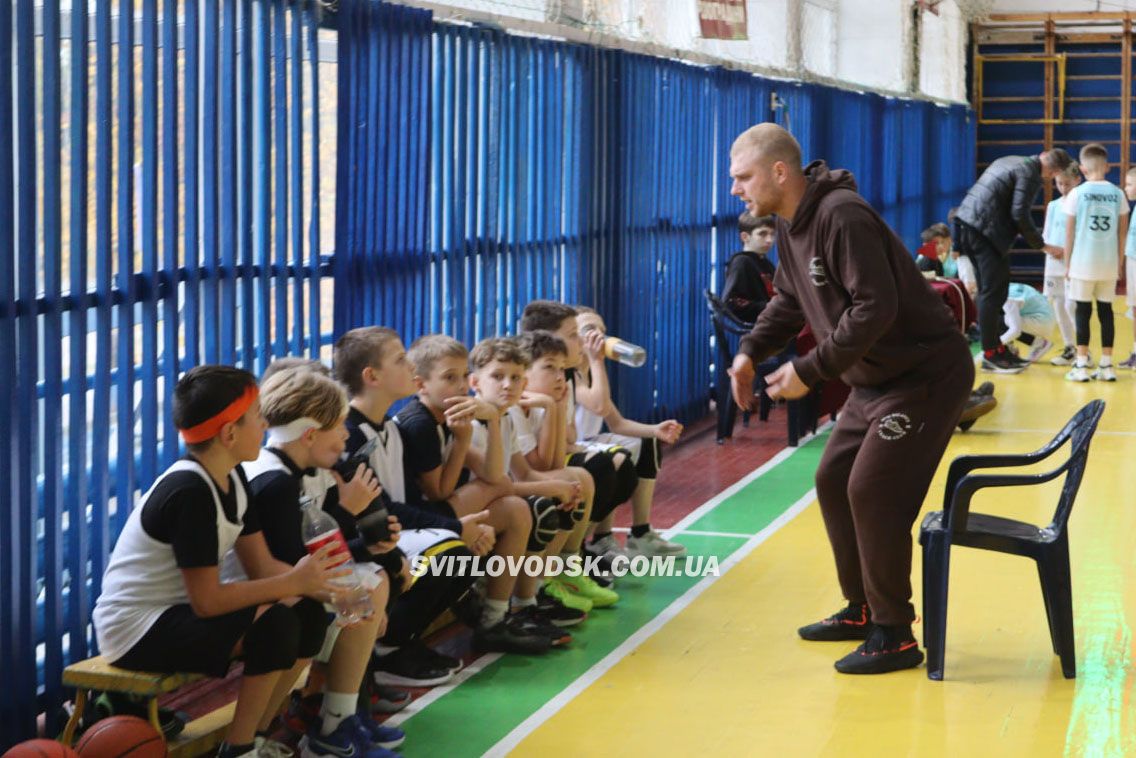 Баскетбольний турнір до Дня військового капелана відбувся у Світловодську Баскетбольний турнір до Дня військового капелана відбувся у Світловодську