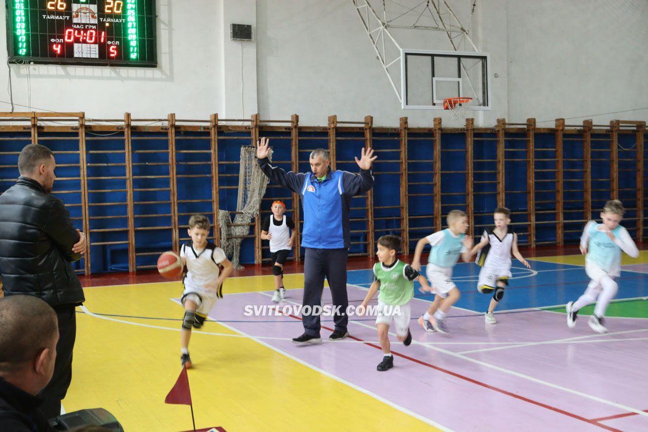 Баскетбольний турнір до Дня військового капелана відбувся у Світловодську Баскетбольний турнір до Дня військового капелана відбувся у Світловодську