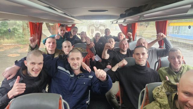 205 українців повернулися з російського полону