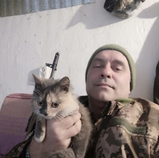 «Хочу, щоб війна скінчилася якнайшвидше і щоб я міг повернутися до мирного життя, до будівництва і до сім’ї», — В’ячеслав Багро «Хочу, щоб війна скінчилася якнайшвидше і щоб я міг повернутися до мирного життя, до будівництва і до сім’ї», — В’ячеслав Багро