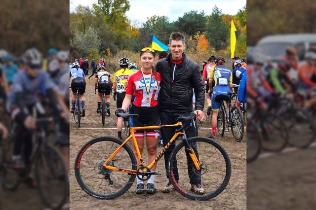 Анастасія Довганюк — чемпіонка України з велокросу серед юніорок! Анастасія Довганюк — чемпіонка України з велокросу серед юніорок!