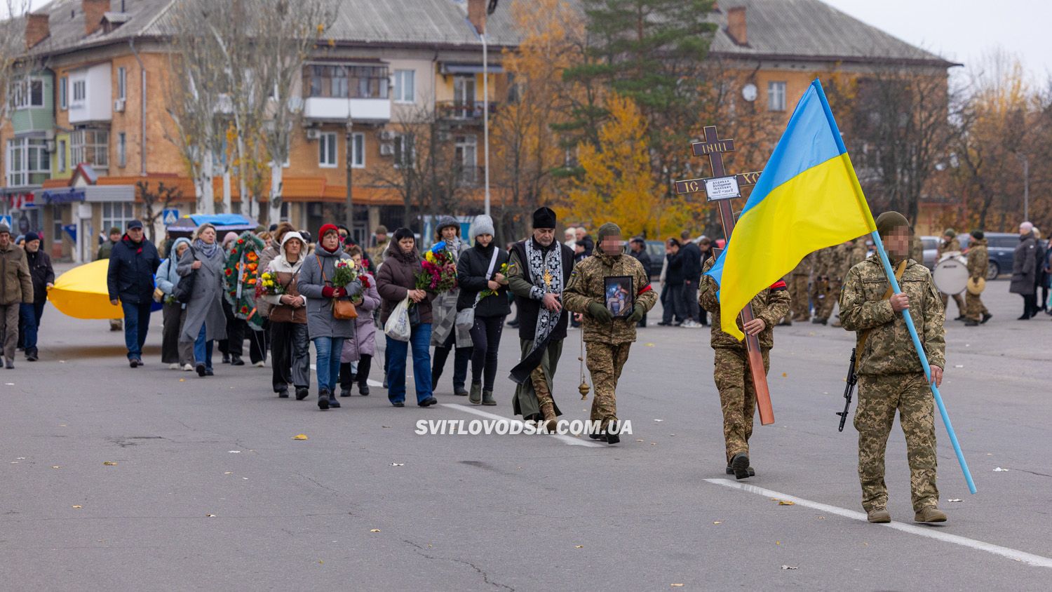 Світловодськ попрощався з полеглим захисником України Володимиром Додиваном Світловодськ попрощався з полеглим захисником України Володимиром Додиваном