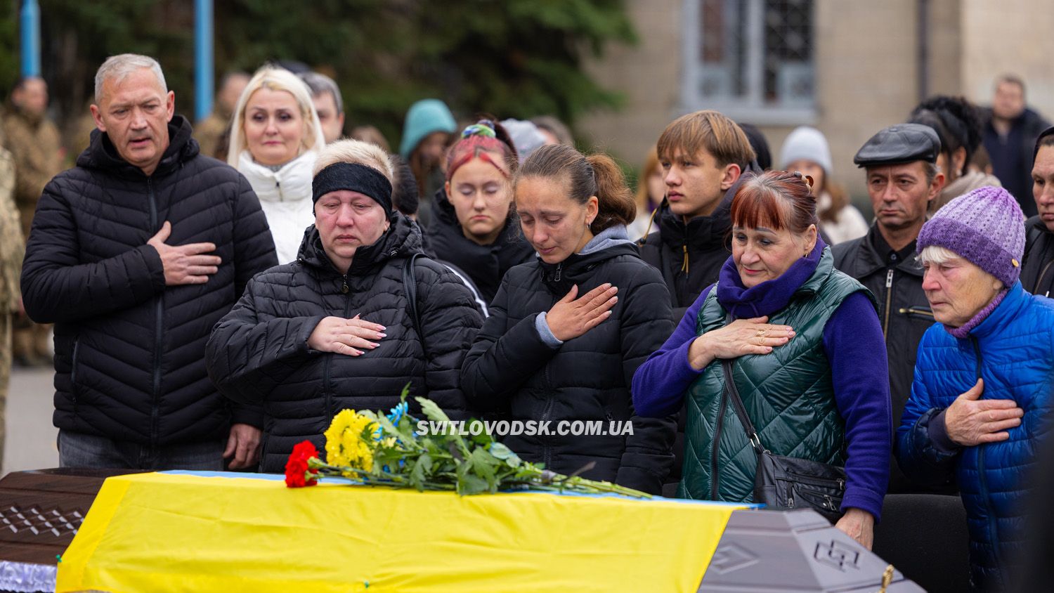 Світловодськ попрощався з полеглим захисником України Володимиром Додиваном Світловодськ попрощався з полеглим захисником України Володимиром Додиваном