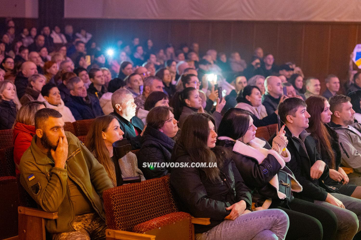 Три години патріотичної прокачки та професійне музикування: свій 436-й концерт Kozak System зіграв у Світловодську Три години патріотичної прокачки та професійне музикування: свій 436-й концерт Kozak System зіграв у Світловодську