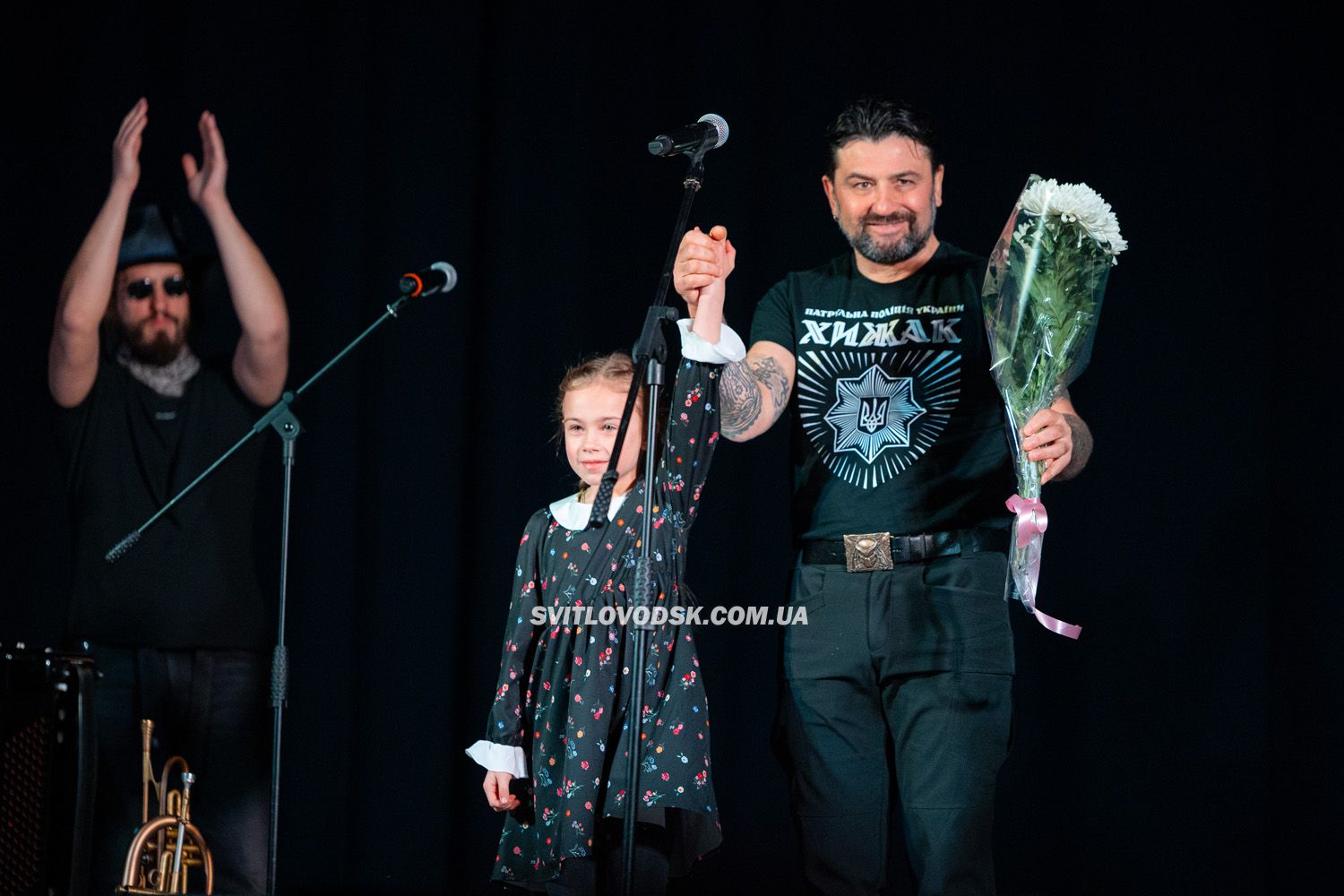 Три години патріотичної прокачки та професійне музикування: свій 436-й концерт Kozak System зіграв у Світловодську Три години патріотичної прокачки та професійне музикування: свій 436-й концерт Kozak System зіграв у Світловодську