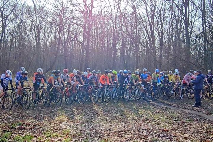 Золотий фінал сезону: тріумф Анастасії Довгaнюк і сильні старти команди Золотий фінал сезону: тріумф Анастасії Довгaнюк і сильні старти команди