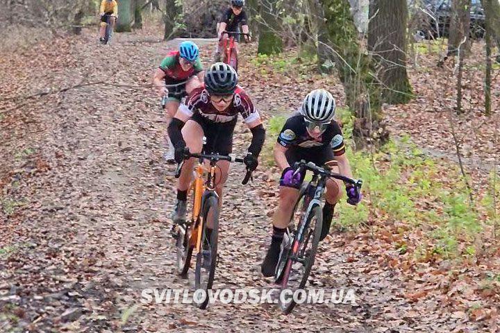 Золотий фінал сезону: тріумф Анастасії Довгaнюк і сильні старти команди Золотий фінал сезону: тріумф Анастасії Довгaнюк і сильні старти команди