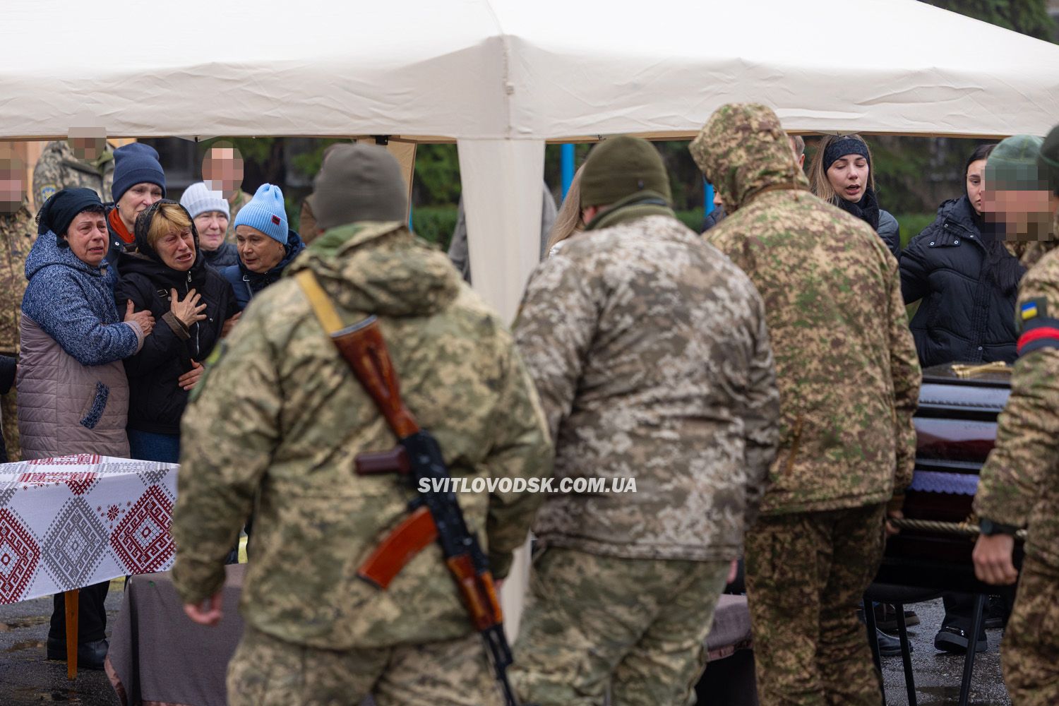 Світловодськ попрощався із загиблим захисником України Русланом Сорокою