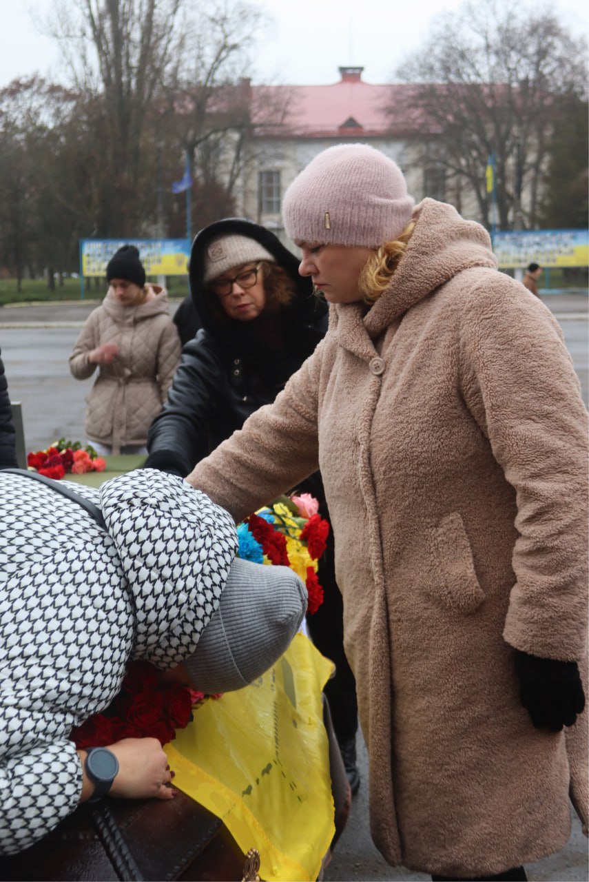 Світловодськ попрощався із загиблим захисником Михайлом Плахотним Світловодськ попрощався із загиблим захисником Михайлом Плахотним