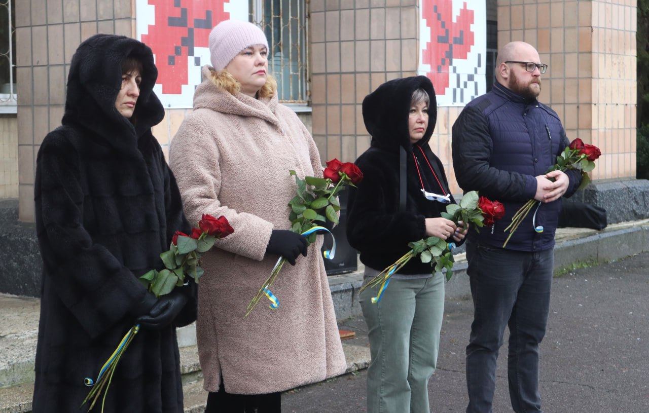 Світловодськ попрощався із загиблим захисником Михайлом Плахотним Світловодськ попрощався із загиблим захисником Михайлом Плахотним