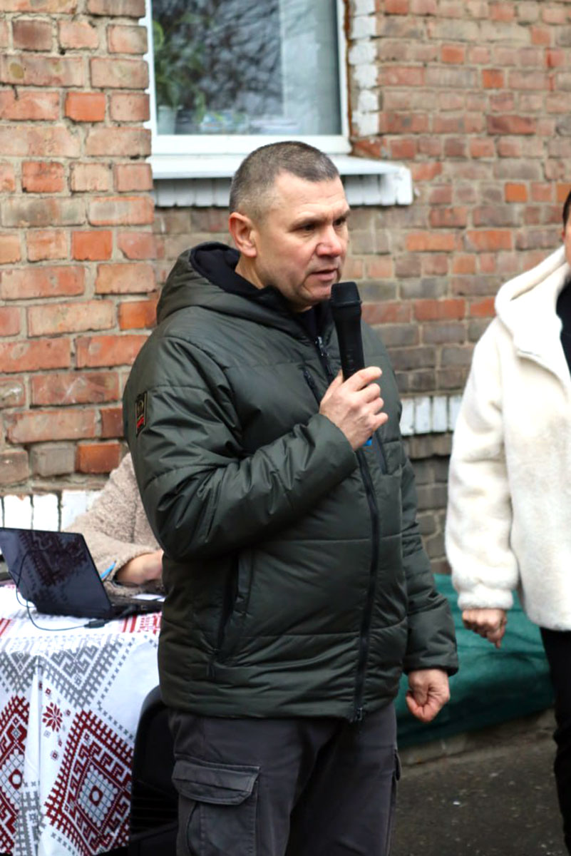 У Світловодську відкрили меморіальну дошку Олександру Чернову