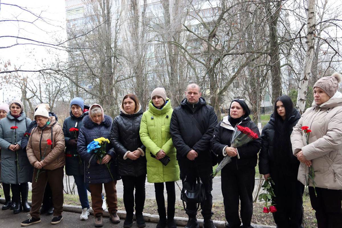 У Світловодську відкрили меморіальну дошку Олександру Чернову У Світловодську відкрили меморіальну дошку Олександру Чернову
