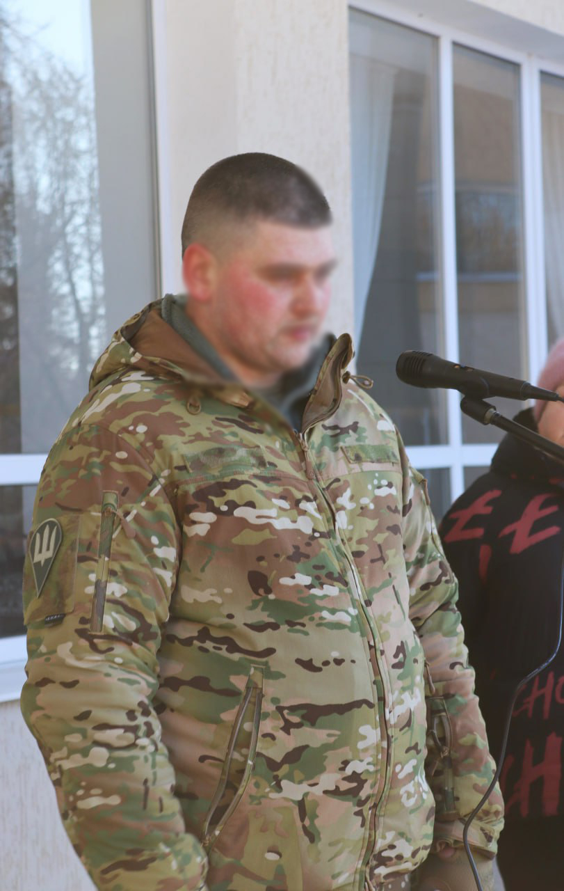 У Власівці провели в останню путь захисника України Антона Семенюка У Власівці провели в останню путь захисника України Антона Семенюка