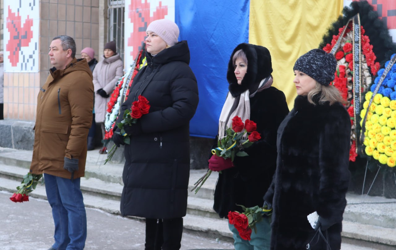 У Світловодську провели в останню путь захисника України Романа Євдокимова У Світловодську провели в останню путь захисника України Романа Євдокимова