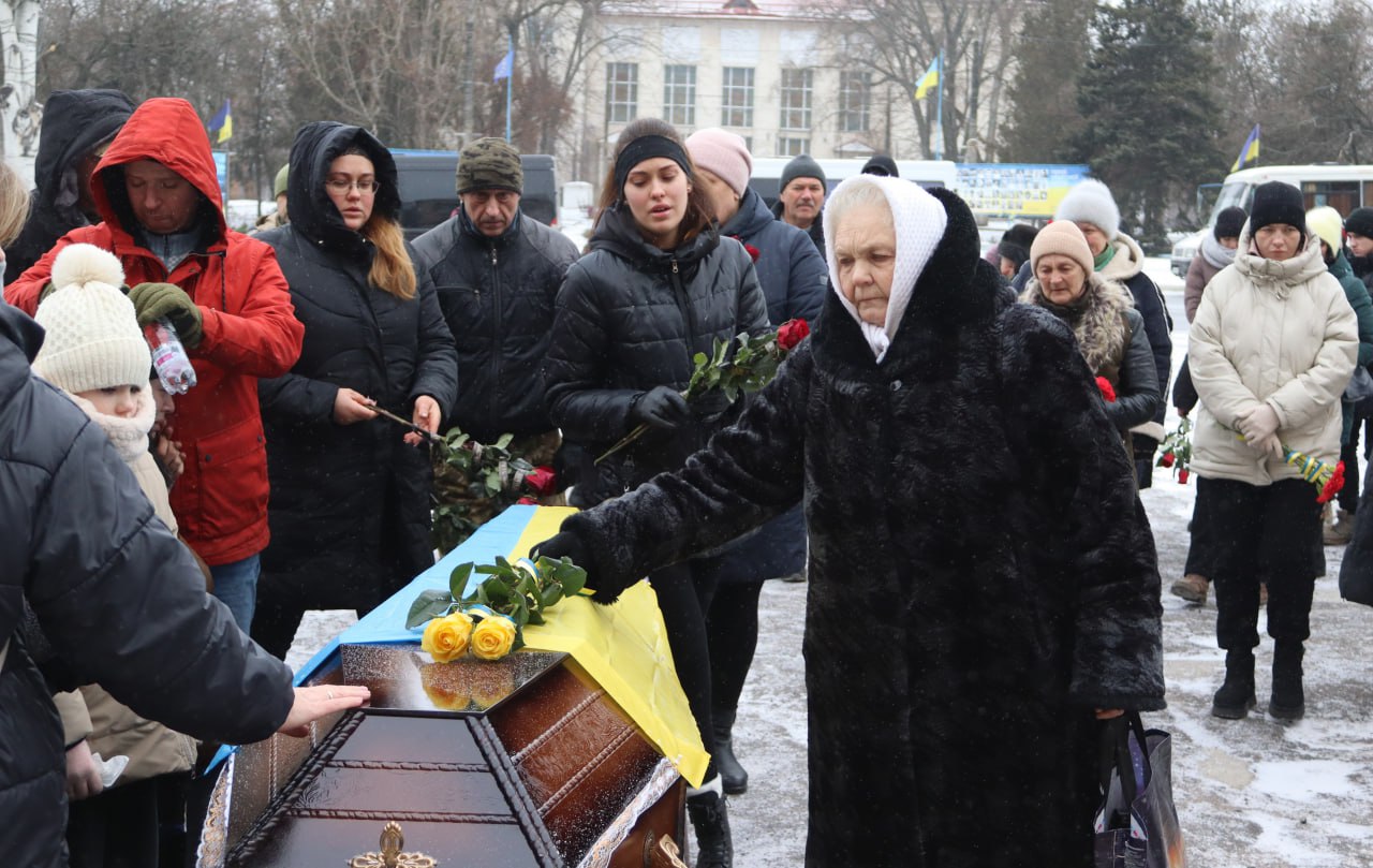 Світловодськ попрощався із загиблим захисником України Олександром Бєлих