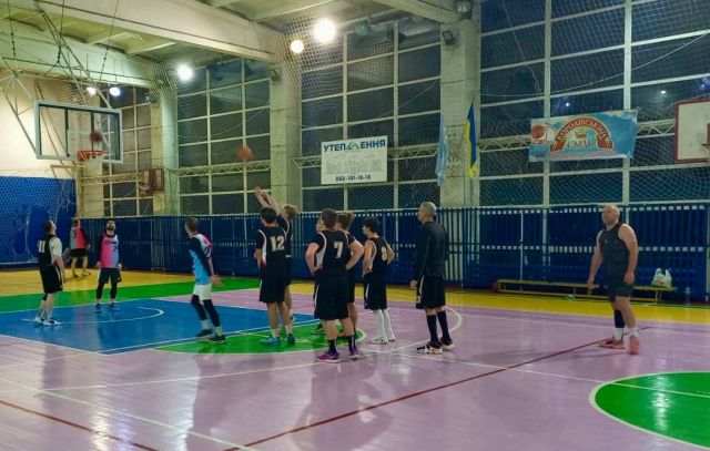 У Світловодську провели благодійний баскетбольний матч на підтримку ЗСУ
