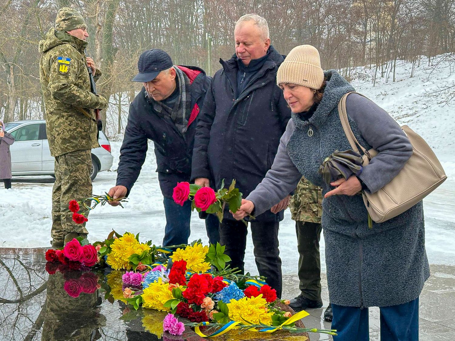 У Світловодську вшанували пам'ять загиблих у четверті роковини повномасштабного вторгнення