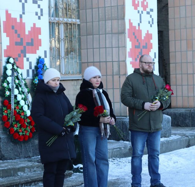 Світловодськ провів в останню дорогу полеглого захисника України Сергія Капітана