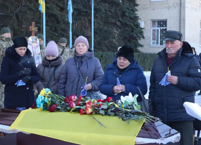 Світловодськ провів в останню дорогу полеглого захисника України Сергія Капітана