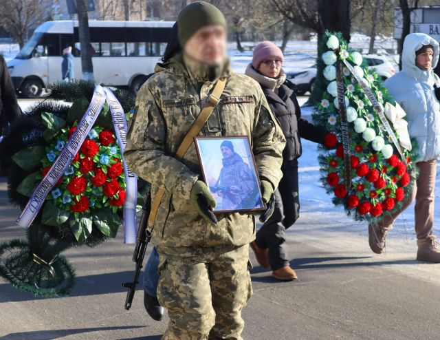 Світловодськ провів в останню дорогу полеглого захисника України Сергія Капітана